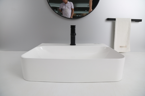La encimera montó el lavabo sanitario de las mercancías para el cuarto de baño casero del hotel
