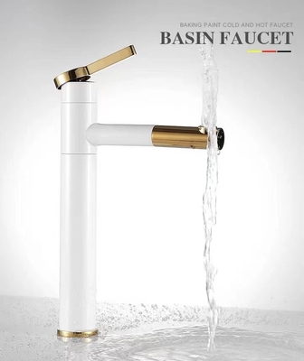 La sola manija cepilló el grifo sanitario de cobre amarillo de las mercancías para el lavabo del cuarto de baño