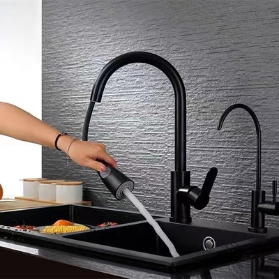 Saque el golpecito sanitario de la cocina de la agua caliente y fría del grifo de 304 mercancías